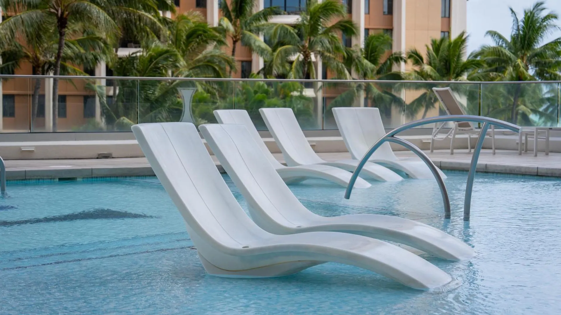 Romanna'S Oahu Getaway With Heated Pool & City Views 호놀룰루